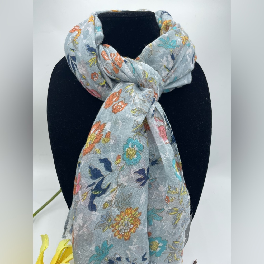 Joy Susan floral scarf - Picture 2 of 4